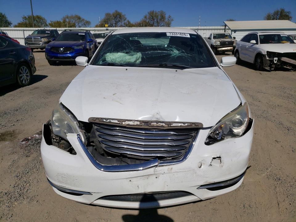 Снимка 5 от търг – 2012 CHRYSLER 200 с VIN 1C3CCBAB2CN248990