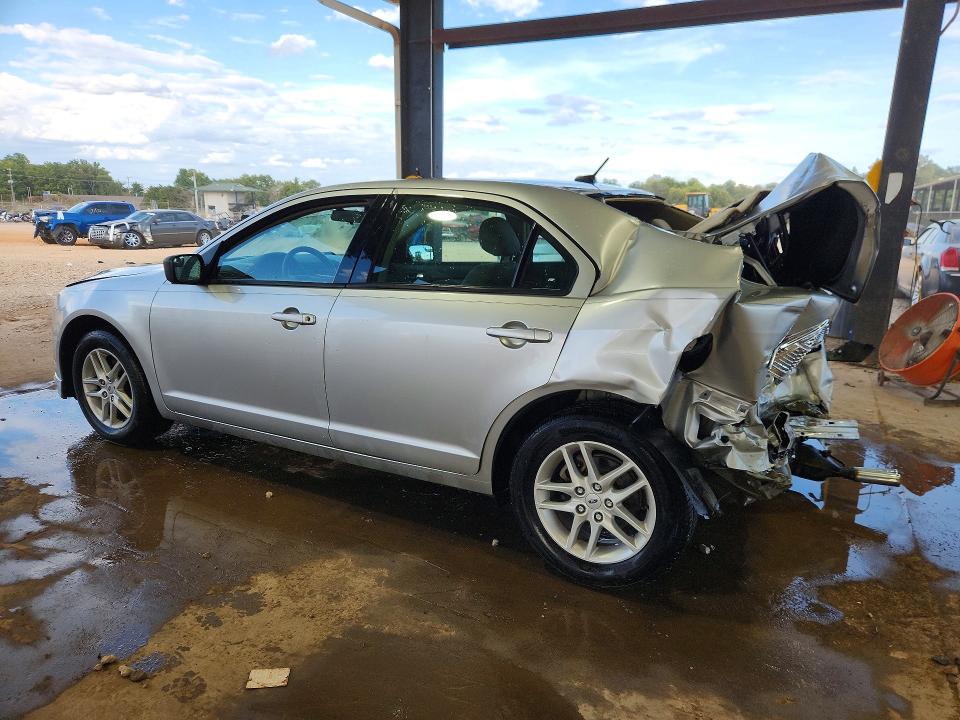 Снимка 2 от търг – 2011 FORD FUSION с VIN 3FAHP0GAXBR152406