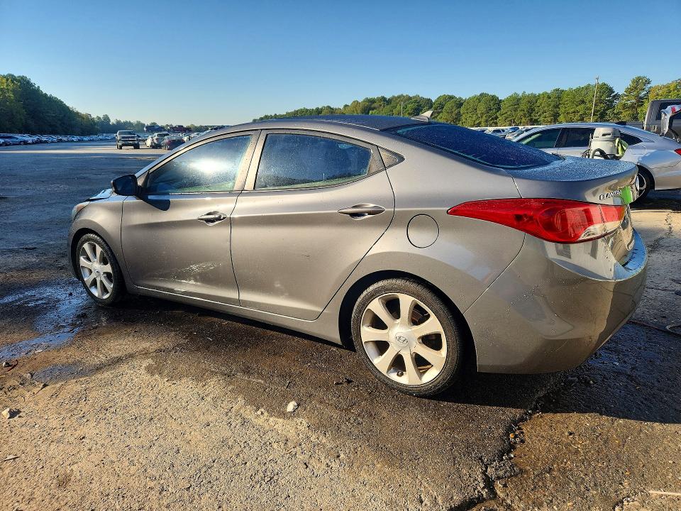 Снимка 2 от търг – 2012 HYUNDAI ELANTRA с VIN 5NPDH4AE2CH137640