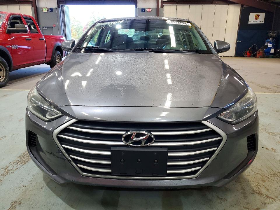 Снимка 5 от търг – 2018 HYUNDAI ELANTRA с VIN 5NPD84LF7JH306585