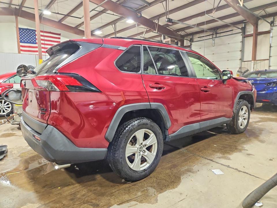 Снимка 3 от търг – 2020 TOYOTA RAV4 с VIN JTMP1RFV6LD053303
