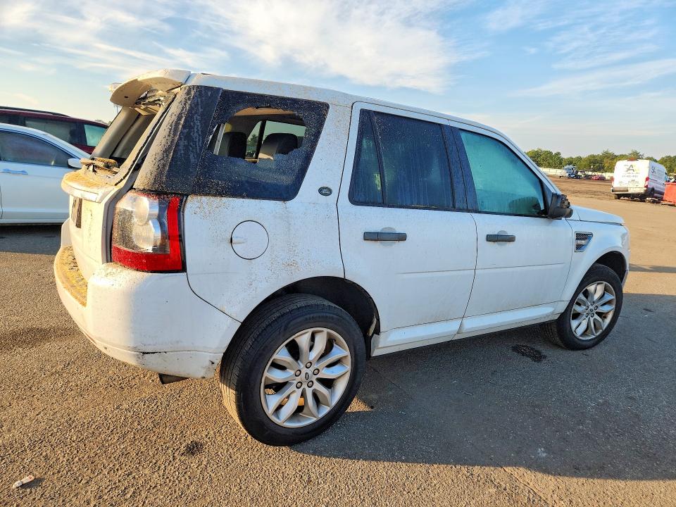 Zdjęcie 3 z aukcji – 2011 LAND ROVER LR2 z VIN SALFR2BN5BH270729