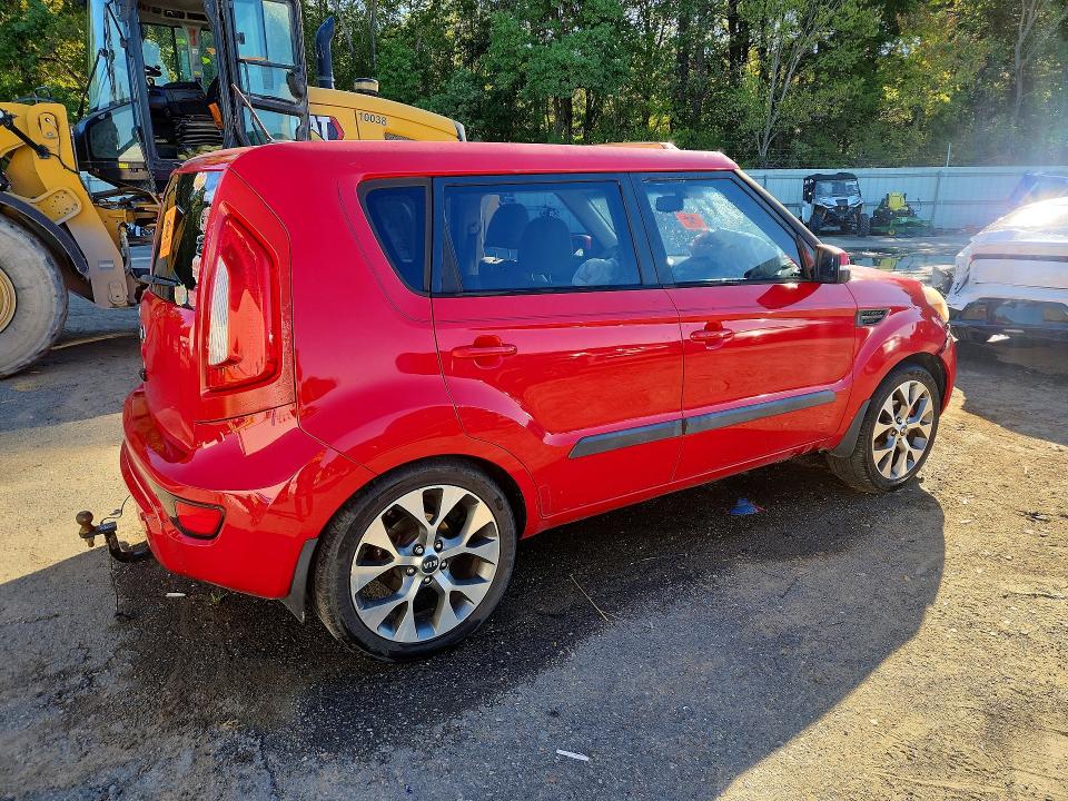 Photo 3 from auction – 2013 KIA SOUL with VIN KNDJT2A63D7616864