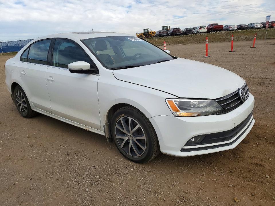 Снимка 4 от търг – 2016 VOLKSWAGEN JETTA с VIN 3VWD07AJ9GM352788