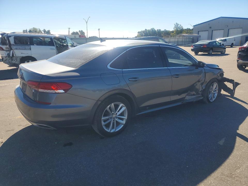 Снимка 3 от търг – 2020 VOLKSWAGEN PASSAT с VIN 1VWSA7A3XLC015676
