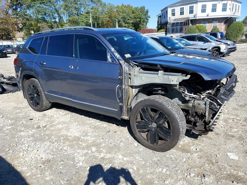 Снимка 4 от търг – 2018 VOLKSWAGEN ATLAS с VIN 1V2NR2CA9JC584747