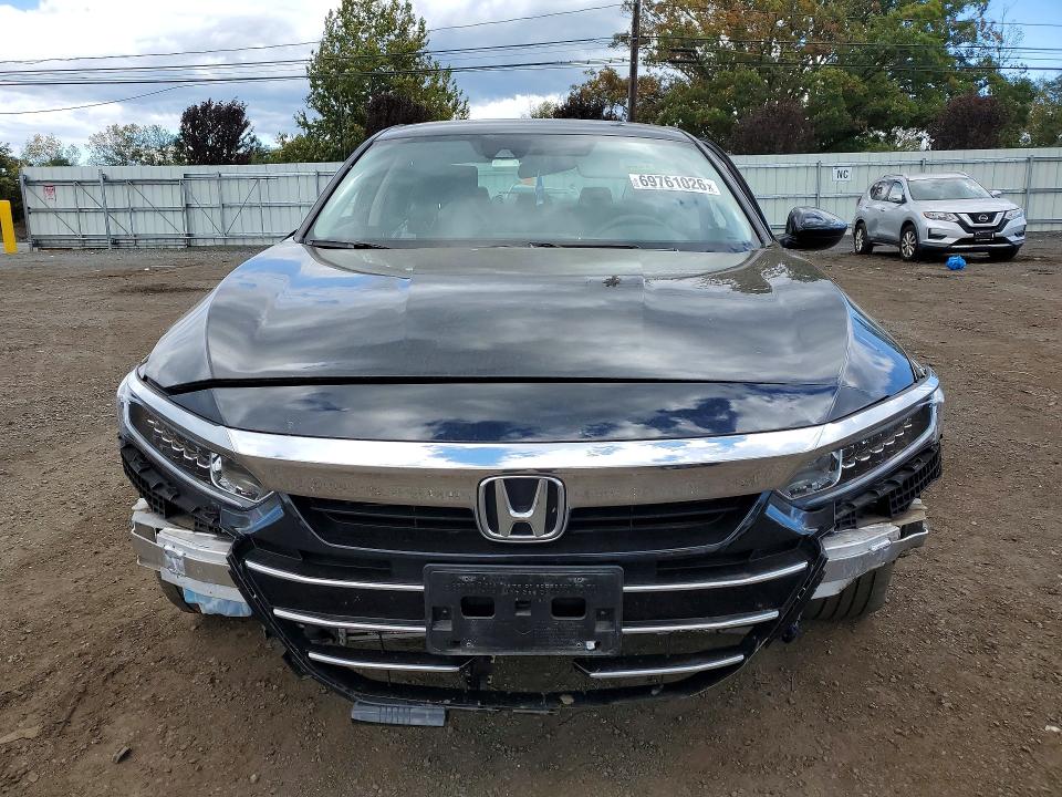 Снимка 5 от търг – 2022 HONDA ACCORD с VIN 1HGCV1F1XNA069253