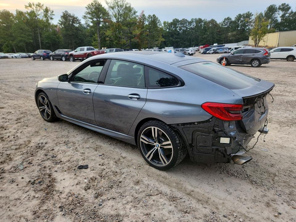 Снимка 2 от търг – 2018 BMW 640 с VIN WBAJV6C55JBK07583