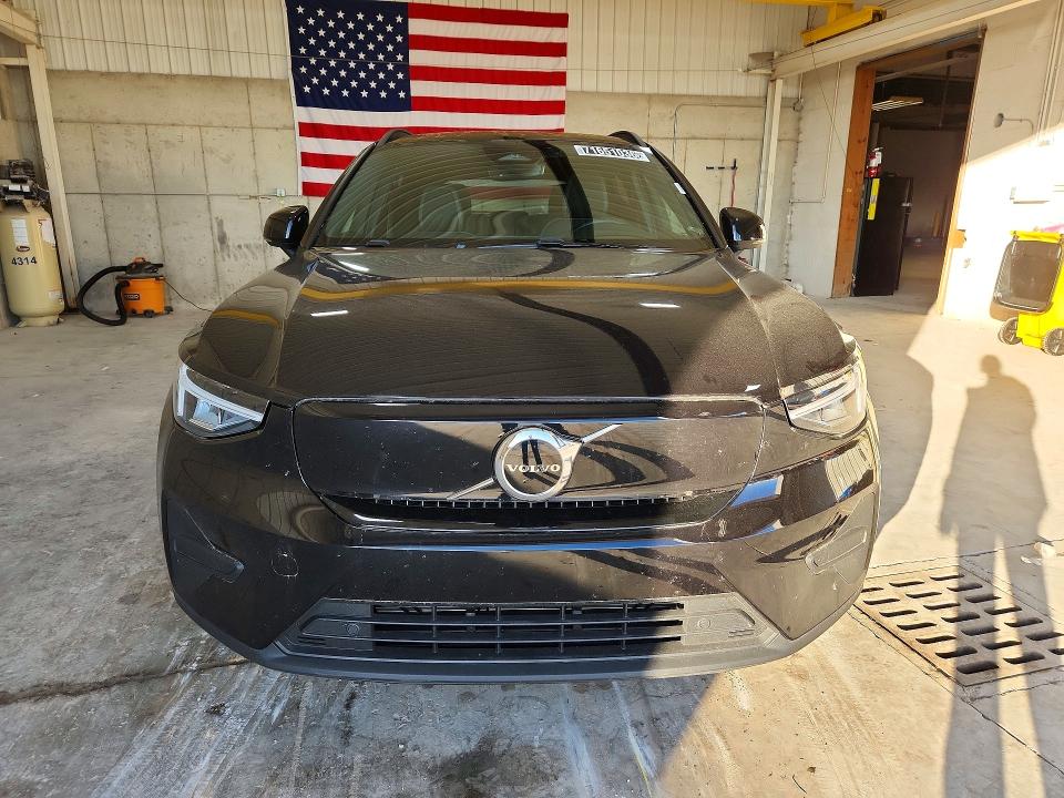 Снимка 5 от търг – 2025 VOLVO EX40 с VIN YV4ER3HJ0S2453114