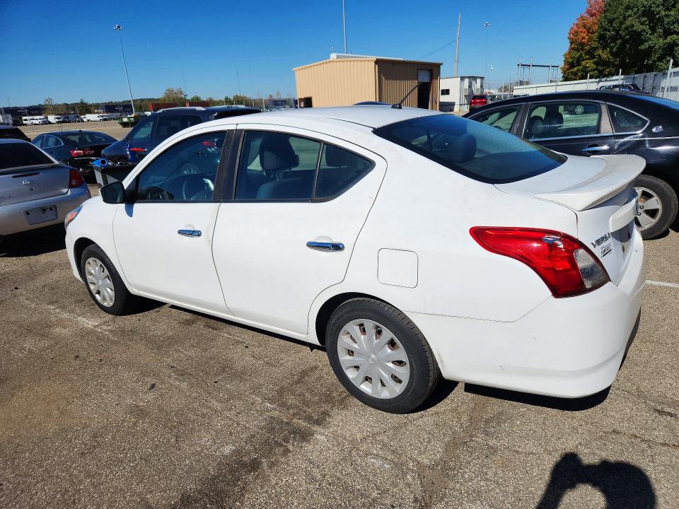Снимка 2 от търг – 2018 NISSAN VERSA с VIN 3N1CN7AP1JL873797