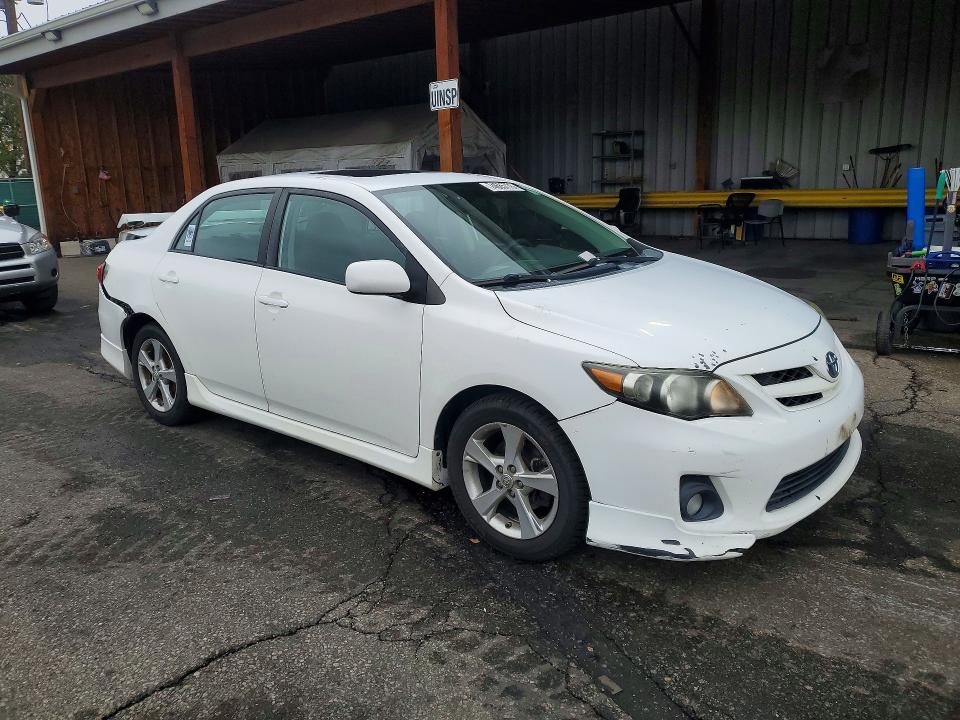 Снимка 4 от търг – 2011 TOYOTA COROLLA с VIN 2T1BU4EE3BC573251