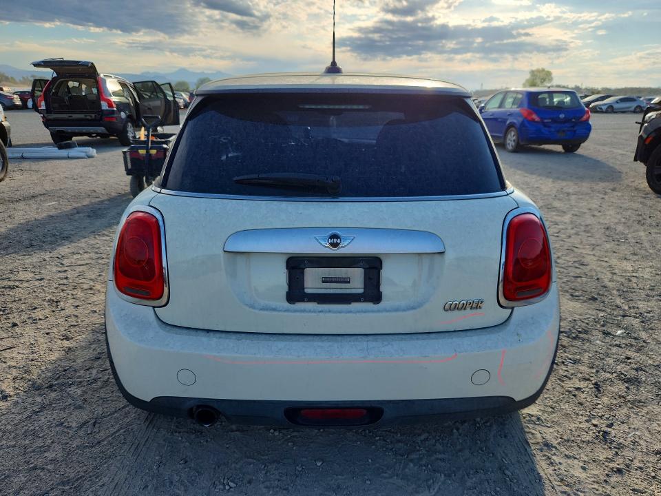 Zdjęcie 6 z aukcji – 2014 MINI COOPER z VIN WMWXM5C50ET934623