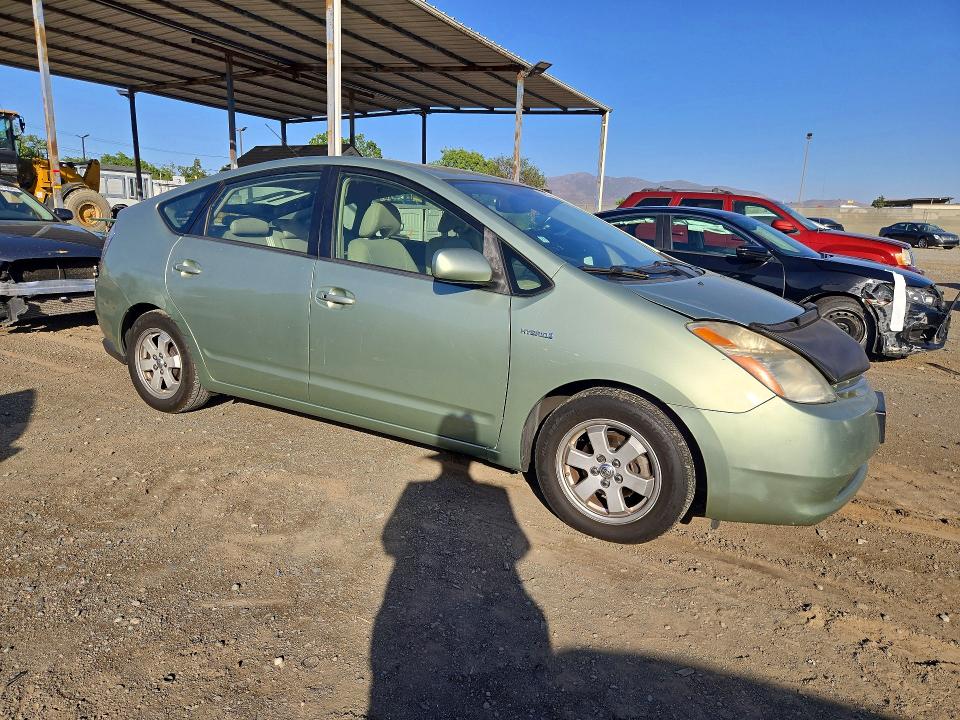 Снимка 4 от търг – 2007 TOYOTA PRIUS с VIN JTDKB20U977559503