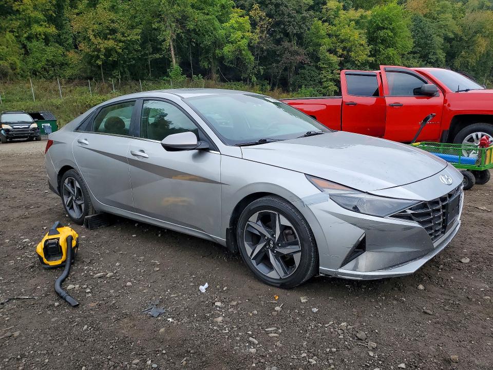 Снимка 4 от търг – 2022 HYUNDAI ELANTRA с VIN 5NPLN4AG5NH062067