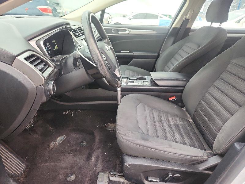 Photo 7 from auction – 2017 FORD FUSION with VIN 3FA6P0LU9HR355402