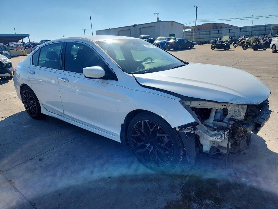 Photo 4 from auction – 2016 HONDA ACCORD with VIN 1HGCR2F58GA239755