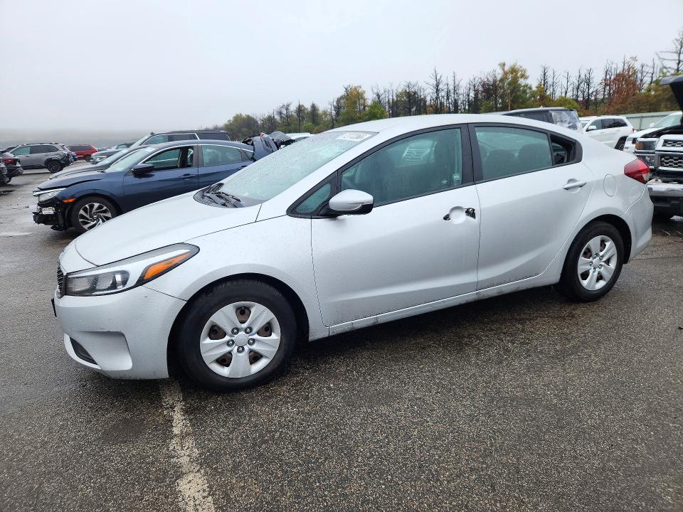 KIA FORTE 2017 with VIN 3KPFK4A77HE083369 - Photo from auction