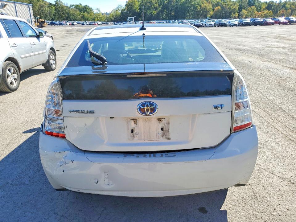 Снимка 6 от търг – 2011 TOYOTA PRIUS с VIN JTDKN3DU9B0319909