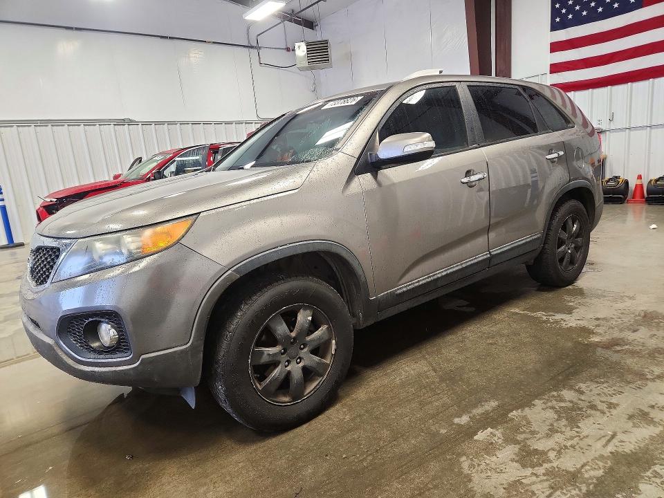 KIA SORENTO 2011 with VIN 5XYKT3A10BG037801 - Photo from auction