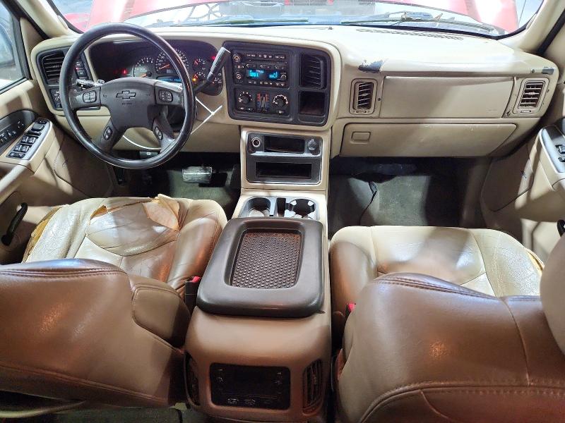 Photo 8 from auction – 2004 CHEVROLET AVALANCHE with VIN 3GNEK12T24G142419