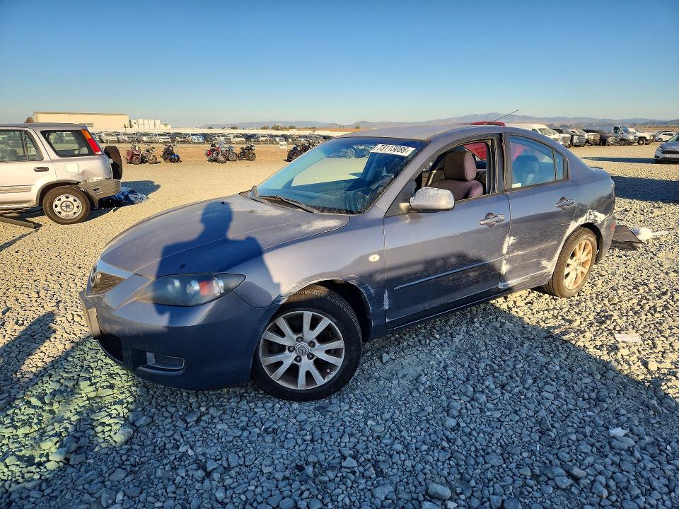 Снимка 1 от търг – 2008 MAZDA 3 с VIN JM1BK12GX81867186