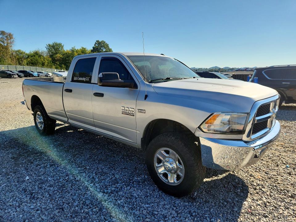 Снимка 4 от търг – 2015 RAM 2500 с VIN 3C6UR5HJ1FG527512