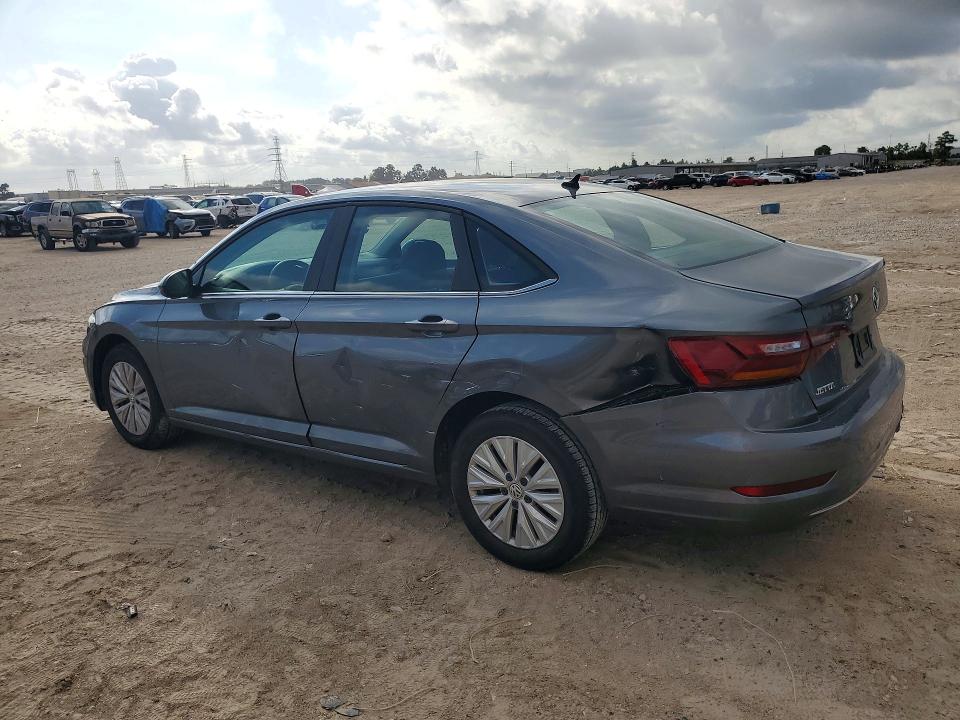 Снимка 2 от търг – 2019 VOLKSWAGEN JETTA с VIN 3VWC57BU0KM230528