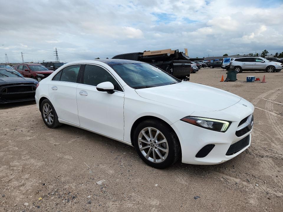 Photo 4 from auction – 2019 MERCEDES-BENZ A with VIN WDD3G4EB3KW025720
