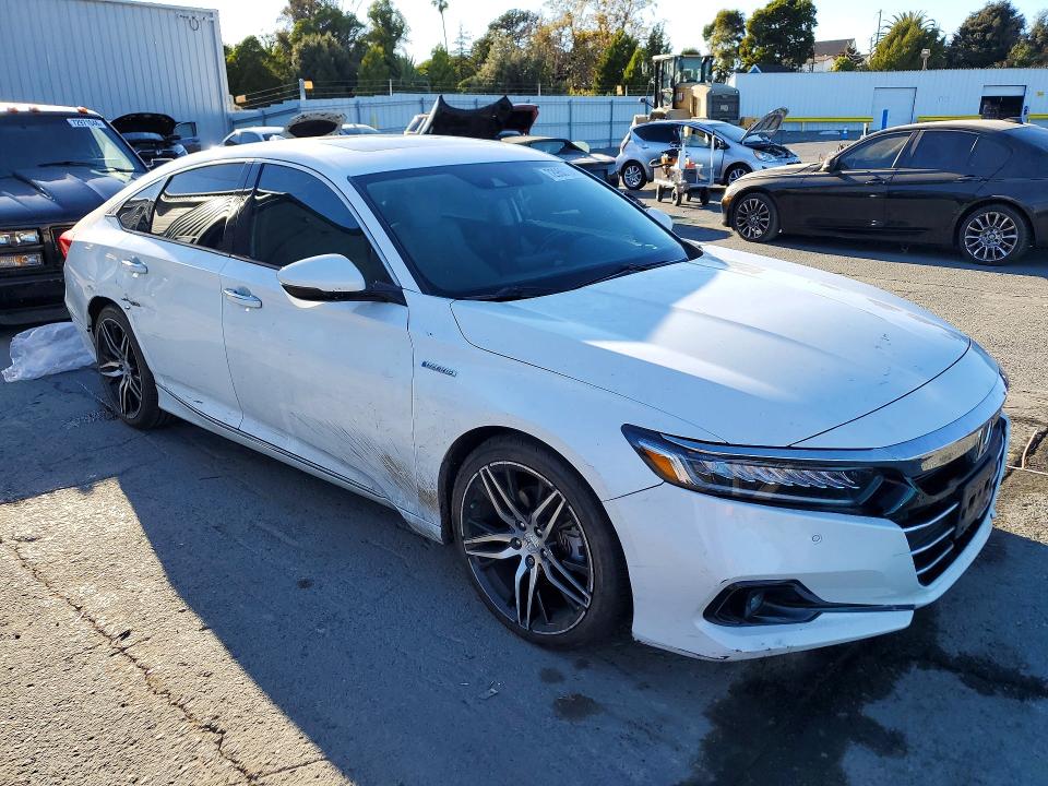 Снимка 4 от търг – 2022 HONDA ACCORD с VIN 1HGCV3F99NA022524