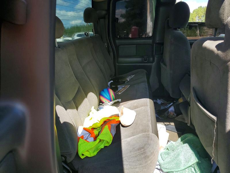 Photo 10 from auction – 2005 CHEVROLET SILVERADO with VIN 2GCEC19T951189274