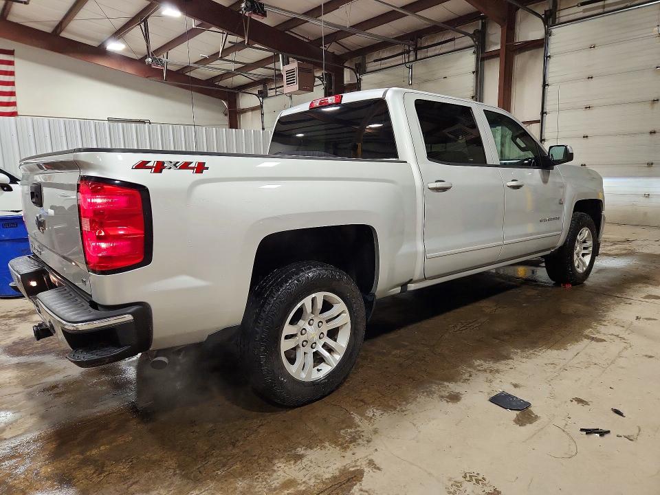 Снимка 3 от търг – 2018 CHEVROLET SILVERADO с VIN 3GCUKREC2JG147453