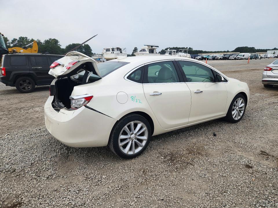 Photo 3 from auction – 2016 BUICK VERANO with VIN 1G4PS5SK7G4172237