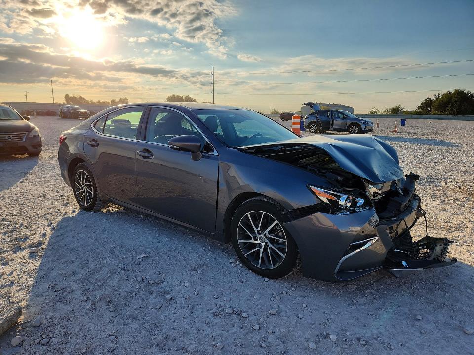 صورة رقم 4 من المزاد - 2018 LEXUS ES مع VIN 58ABK1GGXJU092440