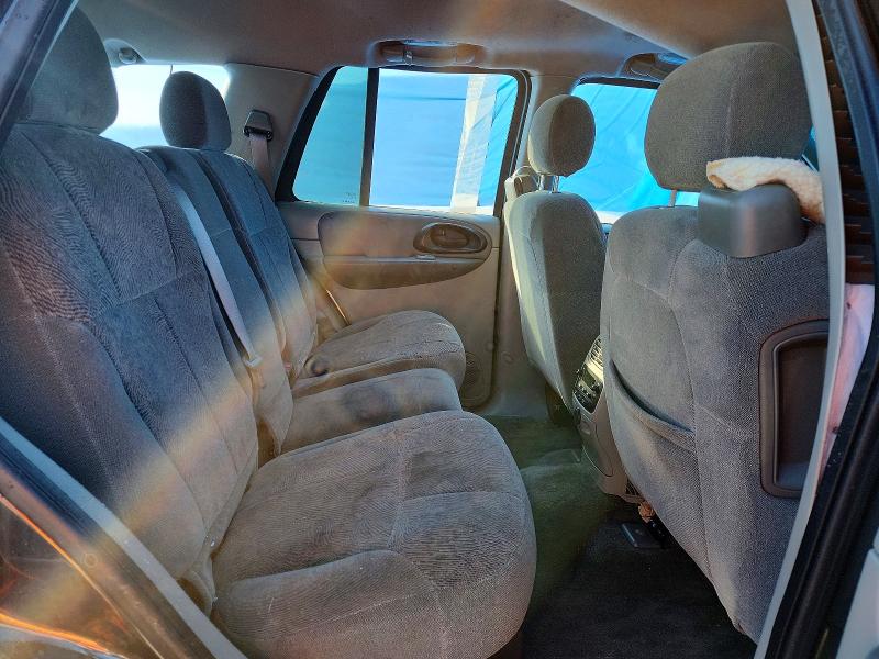 Снимка 11 от търг – 2003 CHEVROLET TRAILBLAZER с VIN 1GNDT13S532401880