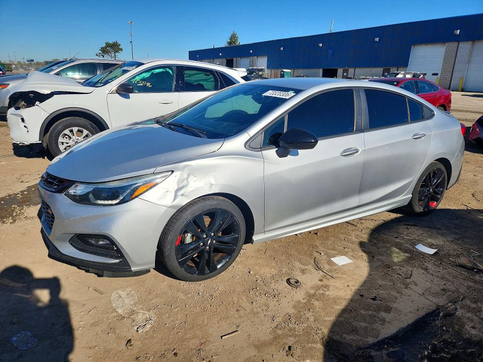 CHEVROLET CRUZE 2018 с VIN 1G1BE5SM8J7146848 - Снимка от търг