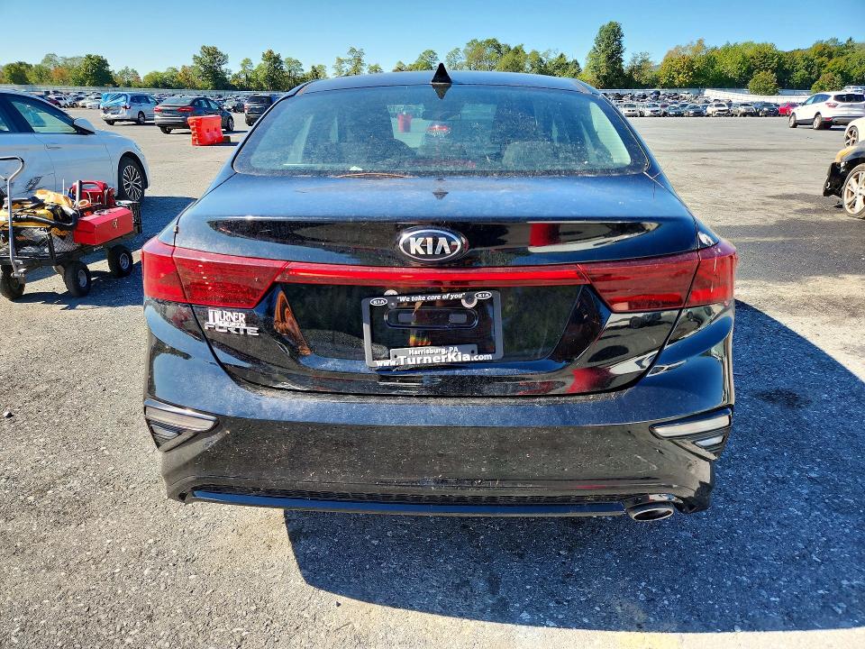 Photo 6 from auction – 2021 KIA FORTE with VIN 3KPF24AD3ME389274