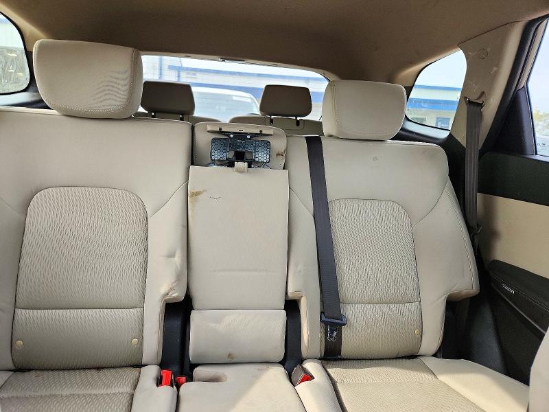 Снимка 10 от търг – 2017 HYUNDAI SANTA FE с VIN KM8SMDHF4HU170133