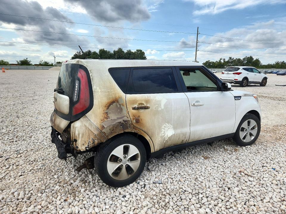 Foto 3 de la subasta – 2016 KIA SOUL con VIN KNDJN2A28G7354058