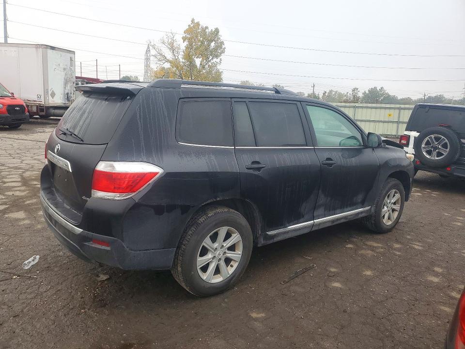 Снимка 3 от търг – 2013 TOYOTA HIGHLANDER с VIN 5TDBK3EH8DS206169