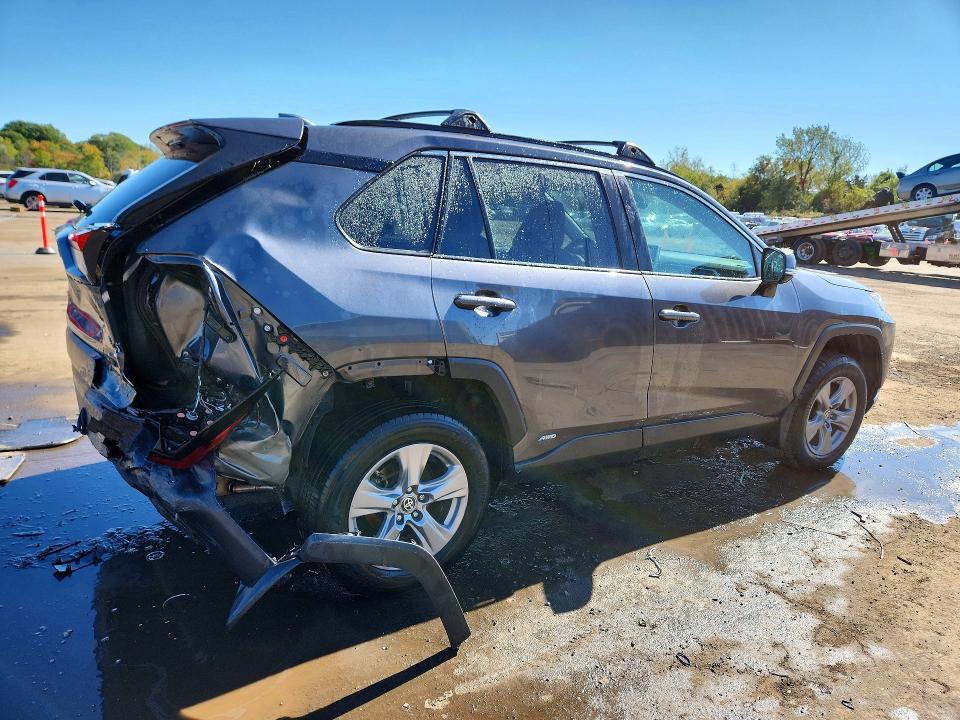 Photo 3 from auction – 2023 TOYOTA RAV4 with VIN 4T3MWRFV6PU099792