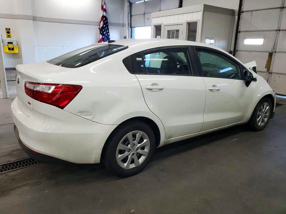 Снимка 3 от търг – 2017 KIA RIO с VIN KNADM4A36H6113530