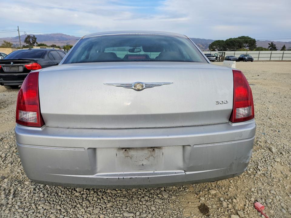 Снимка 6 от търг – 2006 CHRYSLER 300 с VIN 2C3LA43RX6H332256