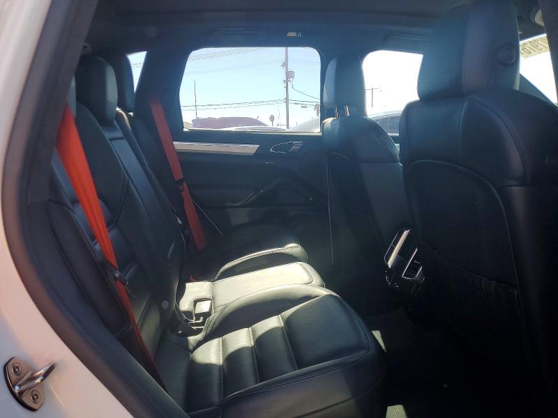 صورة رقم 11 من المزاد - 2016 PORSCHE CAYENNE مع VIN WP1AD2A25GLA73036
