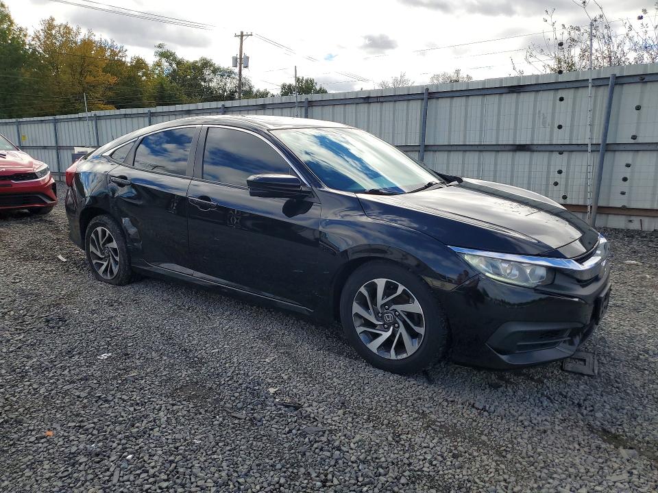 Снимка 4 от търг – 2018 HONDA CIVIC с VIN 2HGFC2F73JH591067