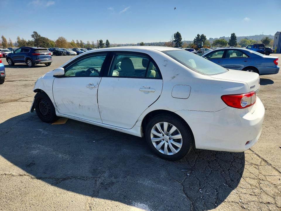 Снимка 2 от търг – 2012 TOYOTA COROLLA с VIN 2T1BU4EE7CC805657