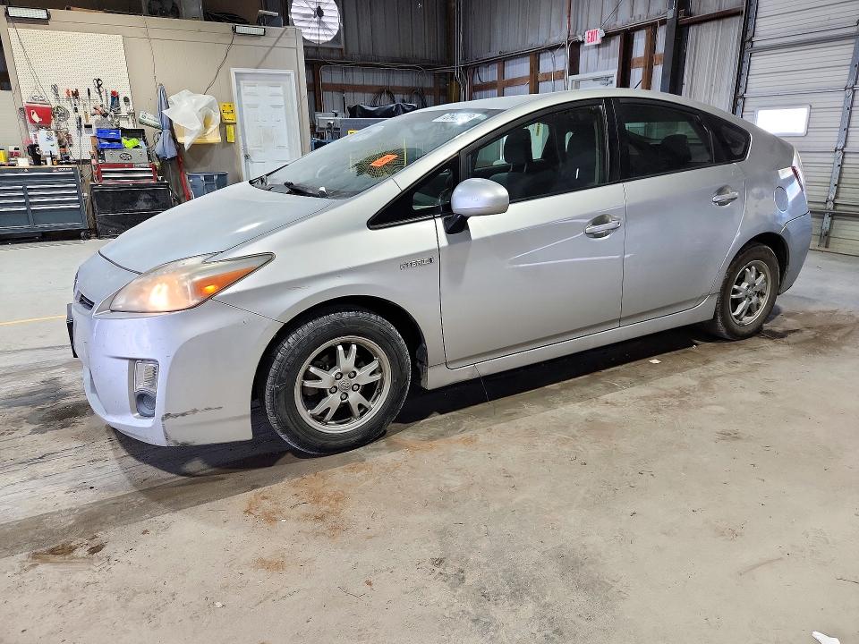 TOYOTA PRIUS 2010 مع رقم تعريف المركبة JTDKN3DU8A0104827 - صورة من المزاد