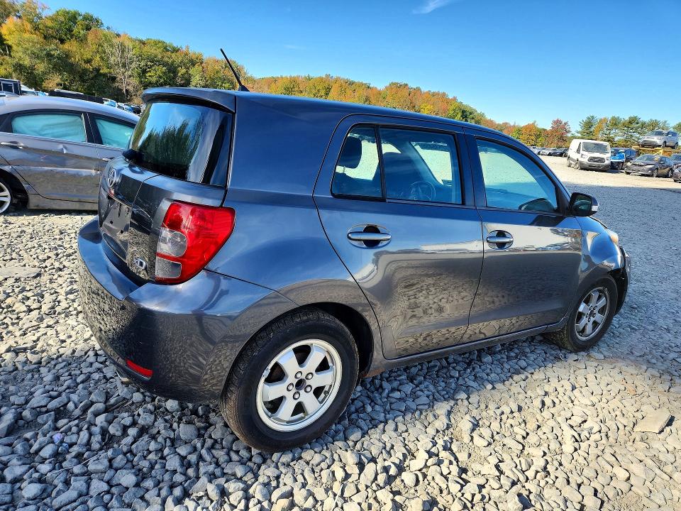 Снимка 3 от търг – 2009 SCION XD с VIN JTKKU10459J043898