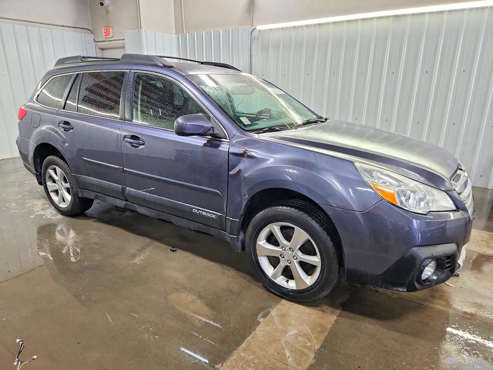 Foto 4 de la subasta – 2014 SUBARU OUTBACK con VIN 4S4BRBKC1E3213798
