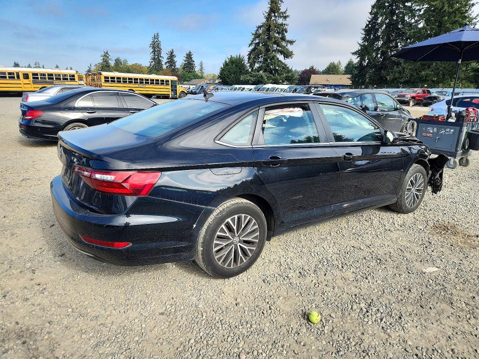 Снимка 3 от търг – 2021 VOLKSWAGEN JETTA с VIN 3VWC57BU0MM013385