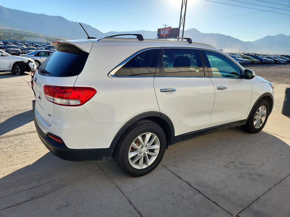 Фото 3 с аукциона – 2016 KIA SORENTO с VIN 5XYPG4A30GG146669